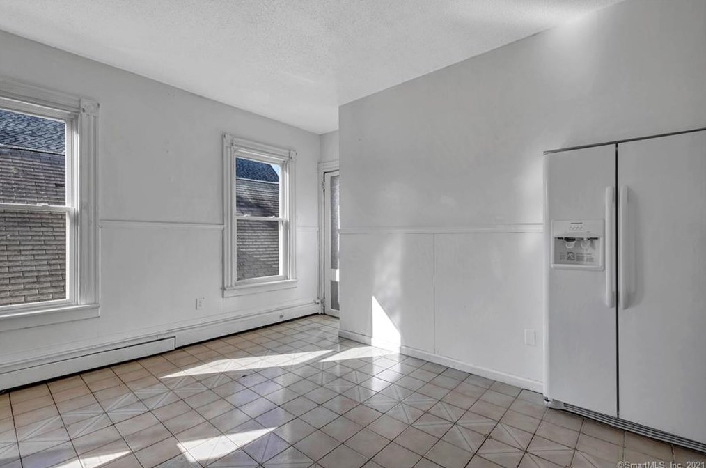 137 Blatchley Ave, New Haven CT 06513-3508 exterior