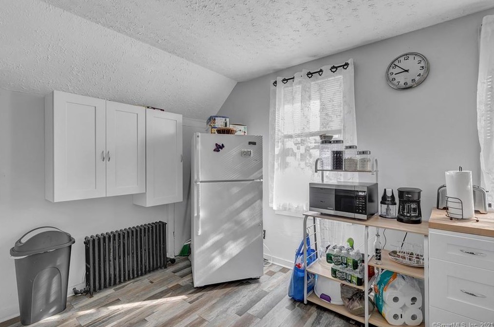 137 Blatchley Ave, New Haven CT 06513-3508 exterior