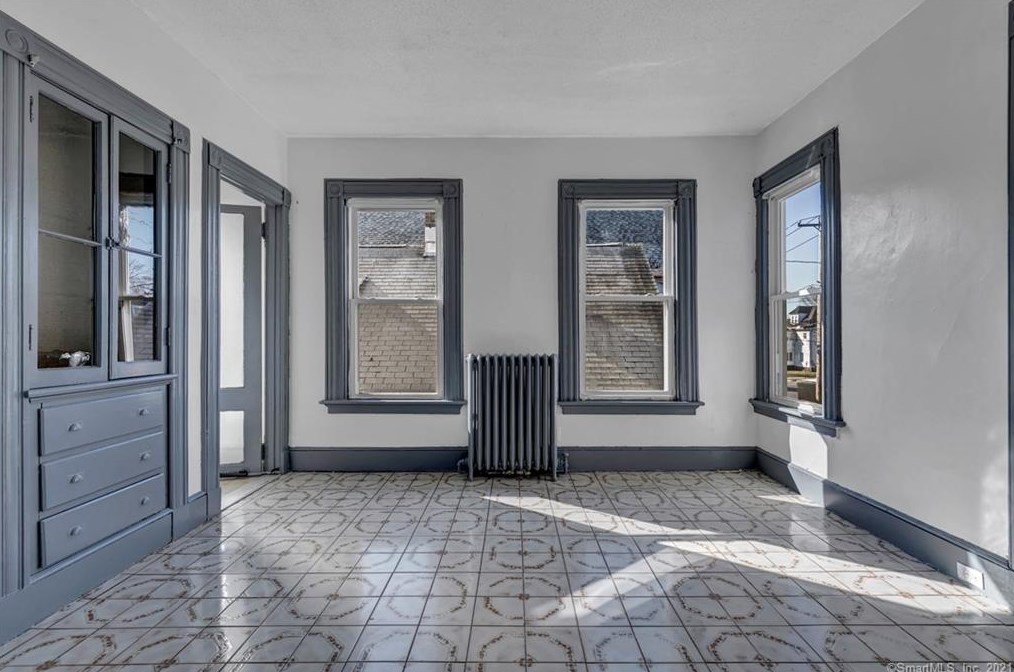 137 Blatchley Ave, New Haven CT 06513-3508 exterior