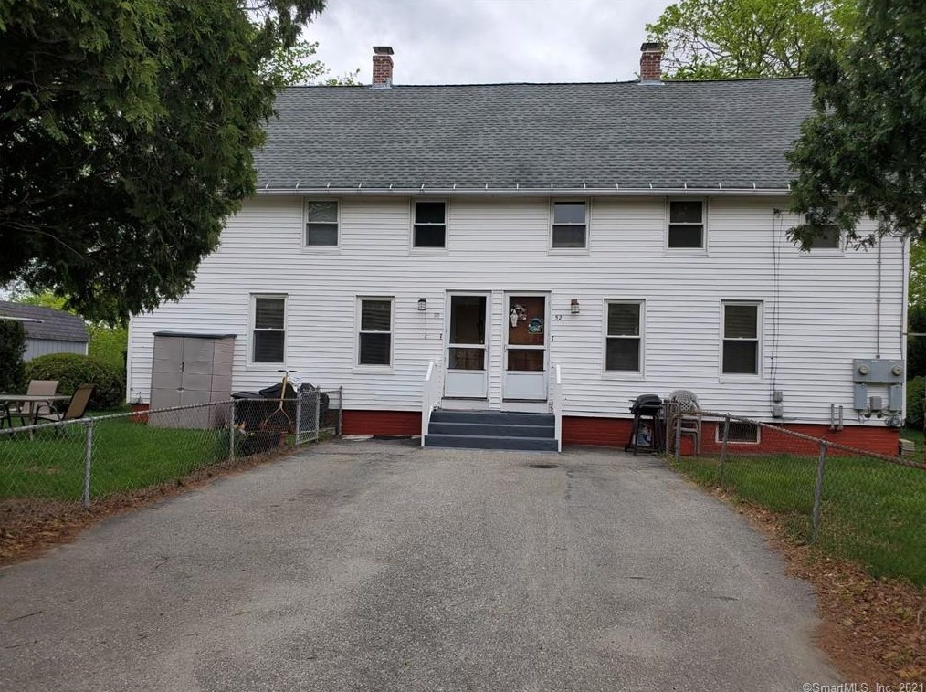 50 1st St, Plainfield, CT 06374-1107