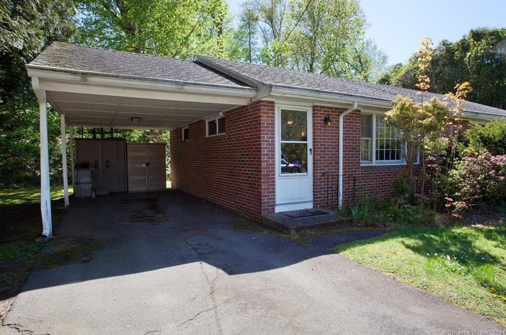 79 Main Street Ext, Simsbury, CT 06081-9677
