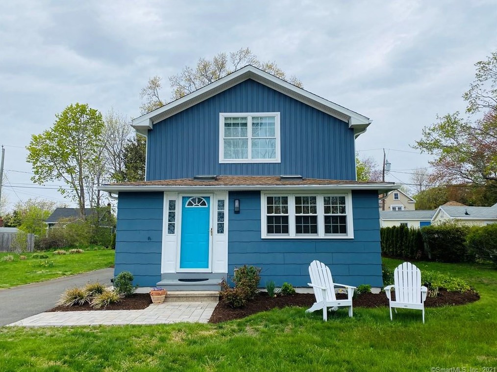 8 Clinton Ave, Fenwick, CT 06475