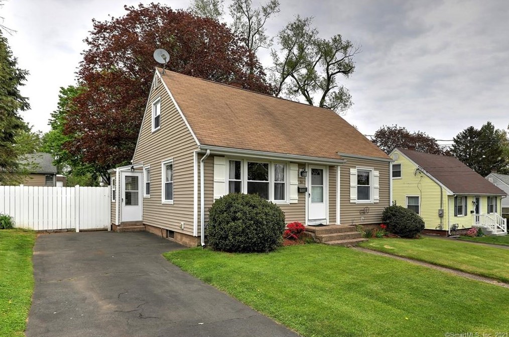 51 Windsor Rd, New Haven, CT 06517 exterior