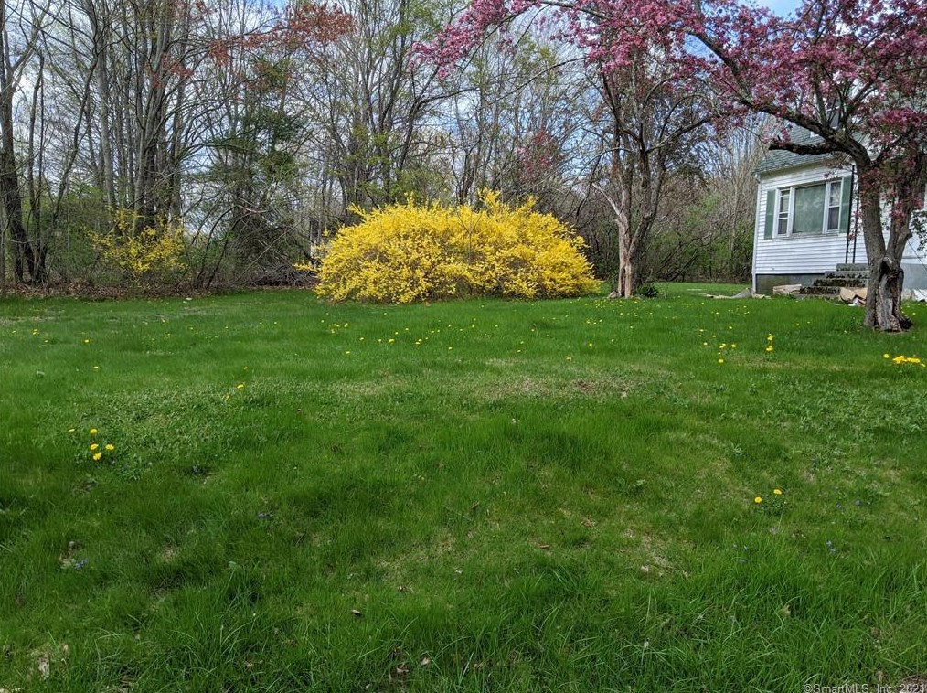 25 Watson Rd, Quinebaug, CT 06262