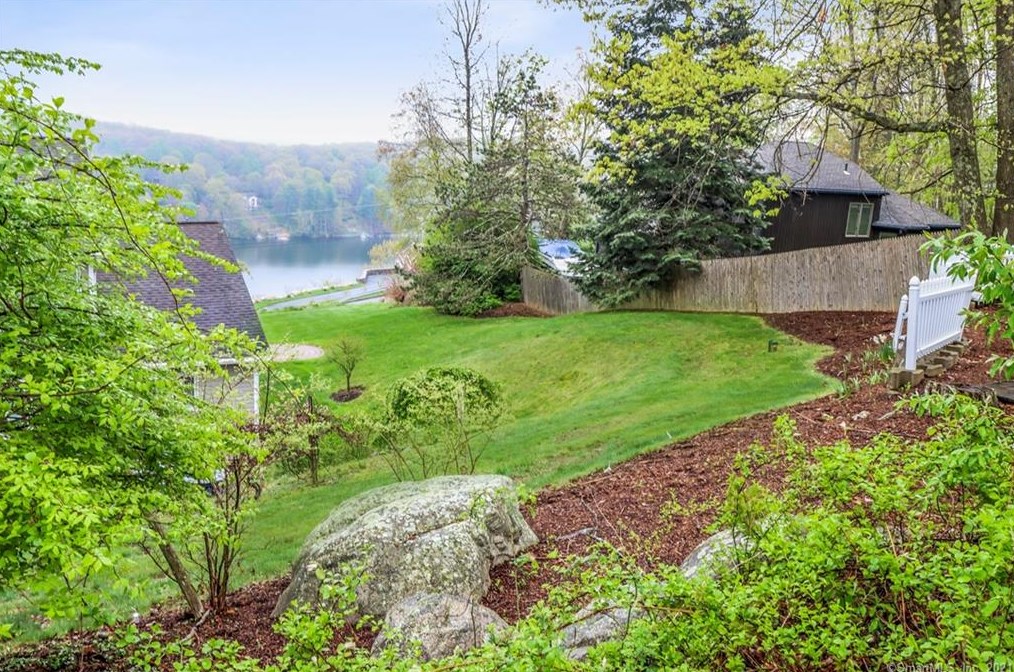 39 Candlewood Vis, Northville, CT 06776 exterior