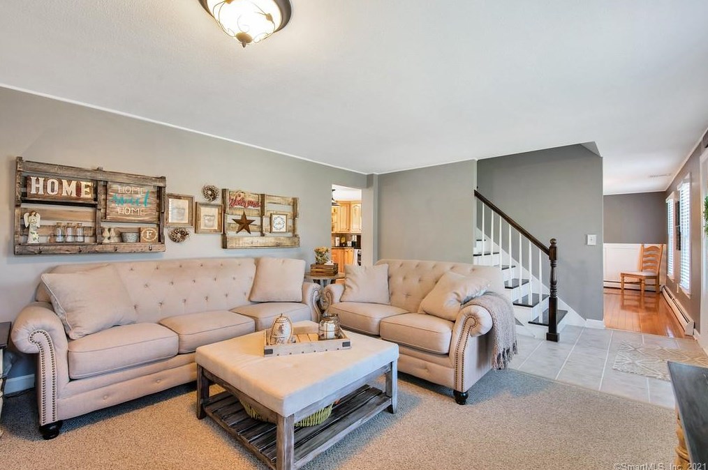 143 Rolling Hill Ln, Southington, CT 06489