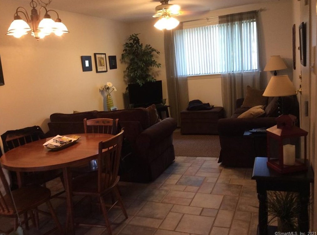 15 Evergreene #15, Wallingford, CT 06492