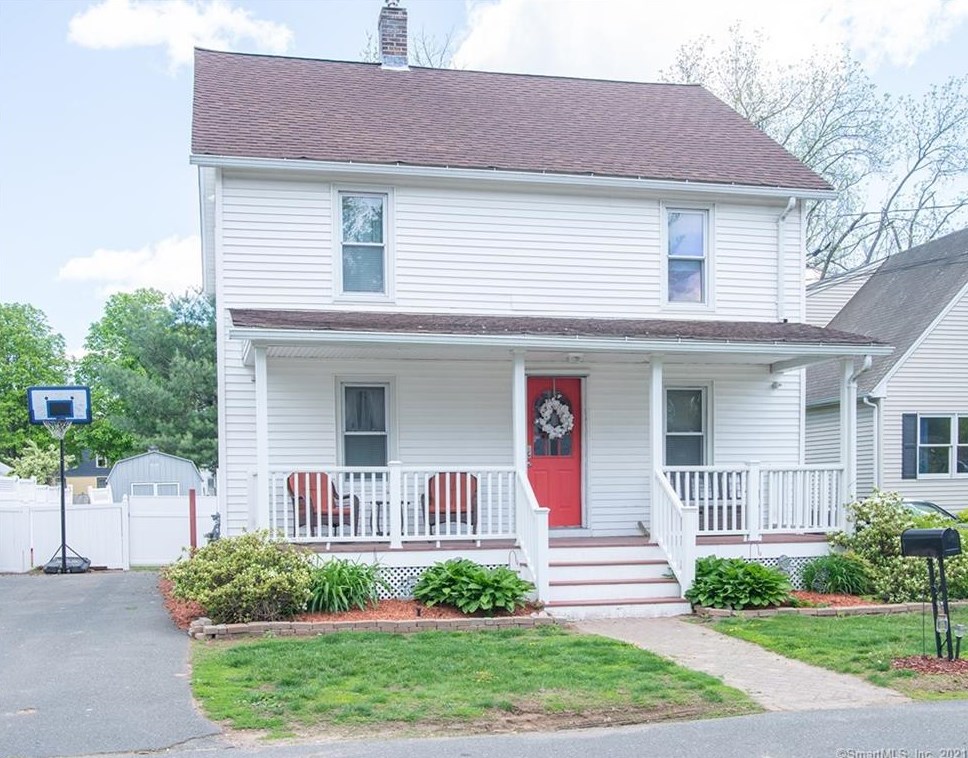 70 Cowan St, Suffield, CT 06078 exterior