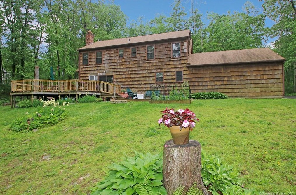 854 Bullet Hill Rd, Southbury, CT 06488