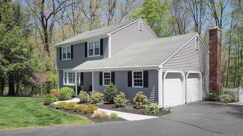 70 Foxwood Ct, Cheshire, CT 06410