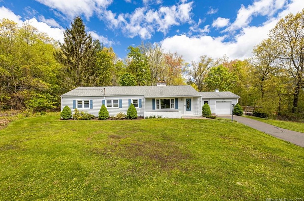 100 Copper Hill Rd, East Granby, CT 06026