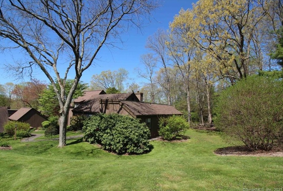 748 Heritage Vlg, Southbury, CT 06488 exterior