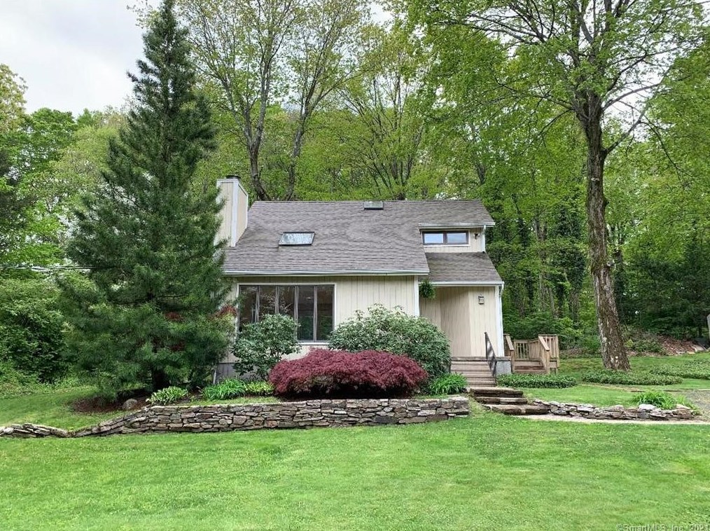 100 Forest St, New Haven CT  06518-2811 exterior