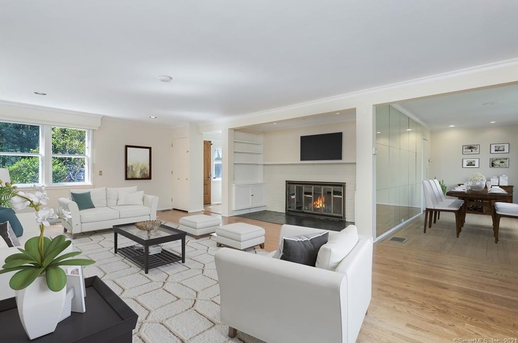 20 Martin Dale, Greenwich, CT 06830