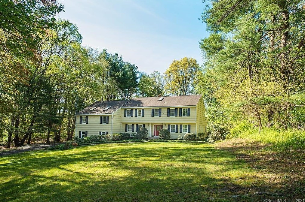6 Stoneboat Rd, Westport, CT 06880