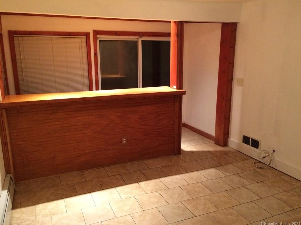 28 Talcott Ave, Vernon CT  06066-3182 exterior
