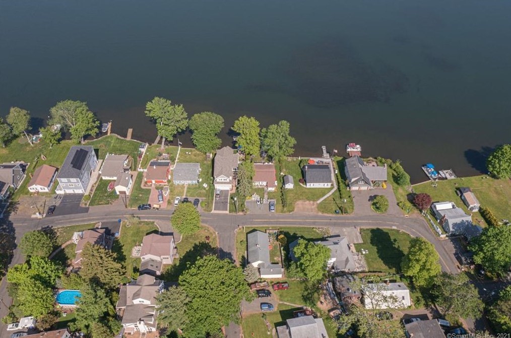 87 Lake Shore Dr, Middlefield, CT 06455