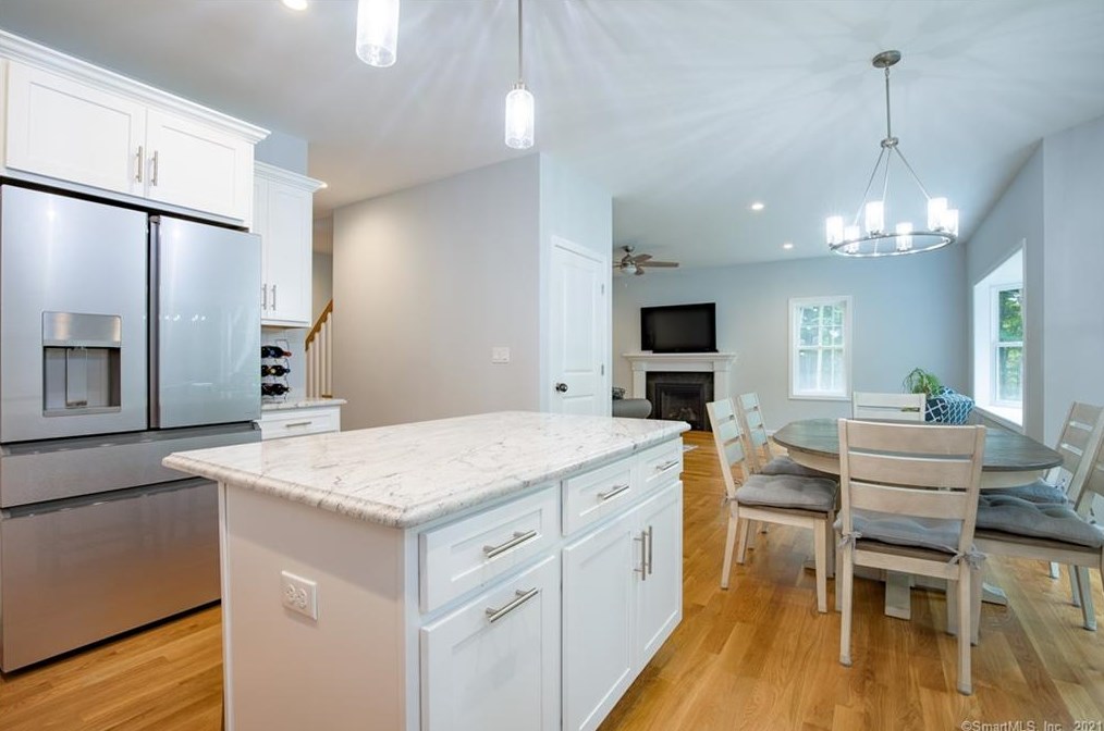 59 Long Hill Rd, Middlefield, CT 06455