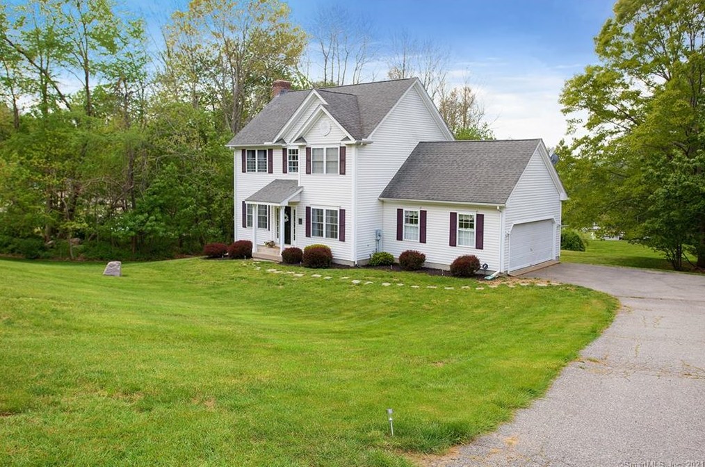 239 Woodbine Rd, Colchester, CT 06415