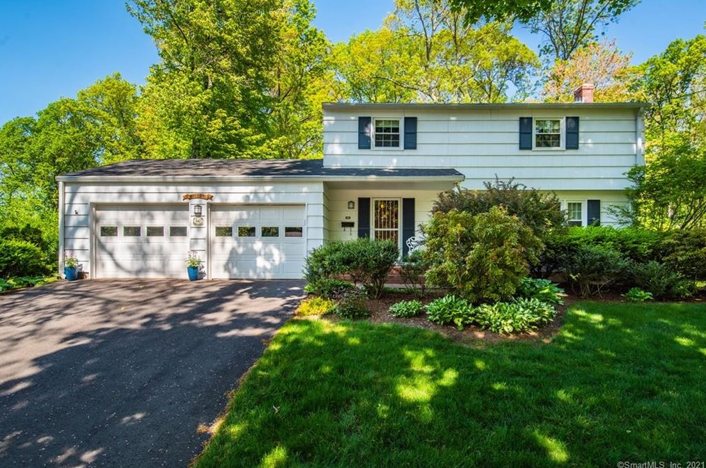 141 Oak St, Wapping, CT 06074