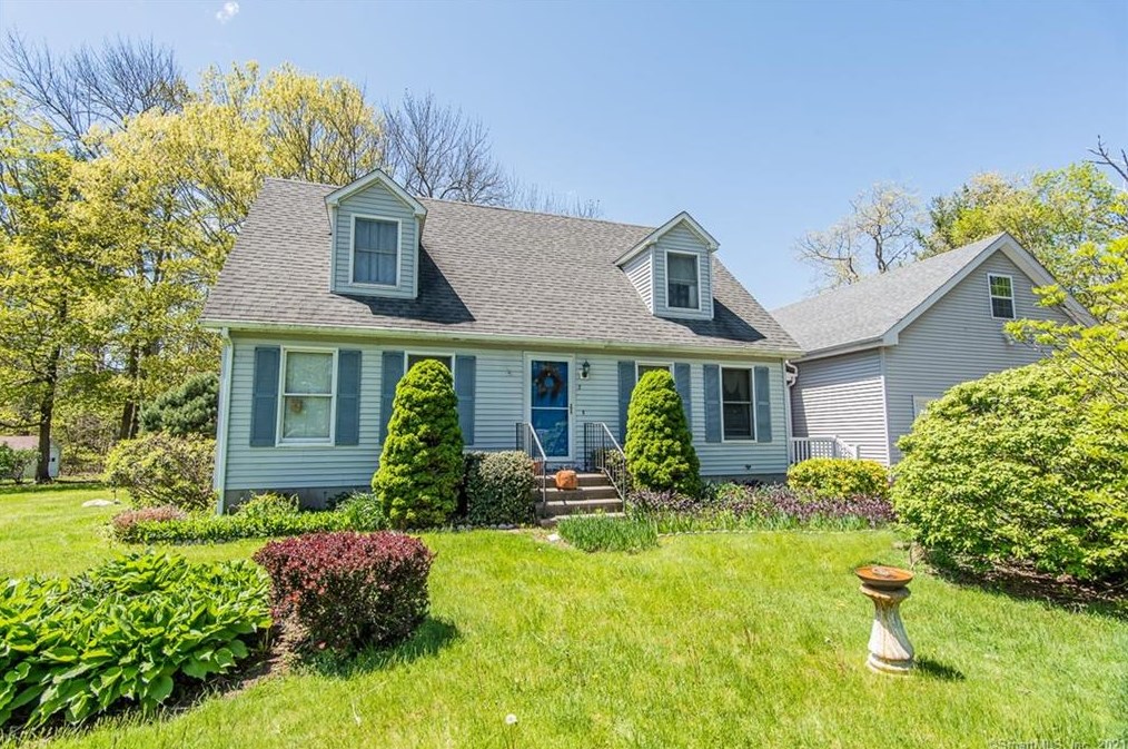 5 Ryan Dr, Killingly, CT 06239