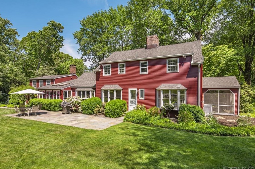 22 Heritage Ln, Weston, CT 06883-2205