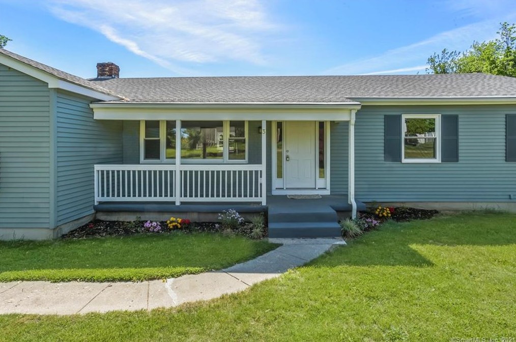 3 Marlin Dr, Waterford, CT 06385
