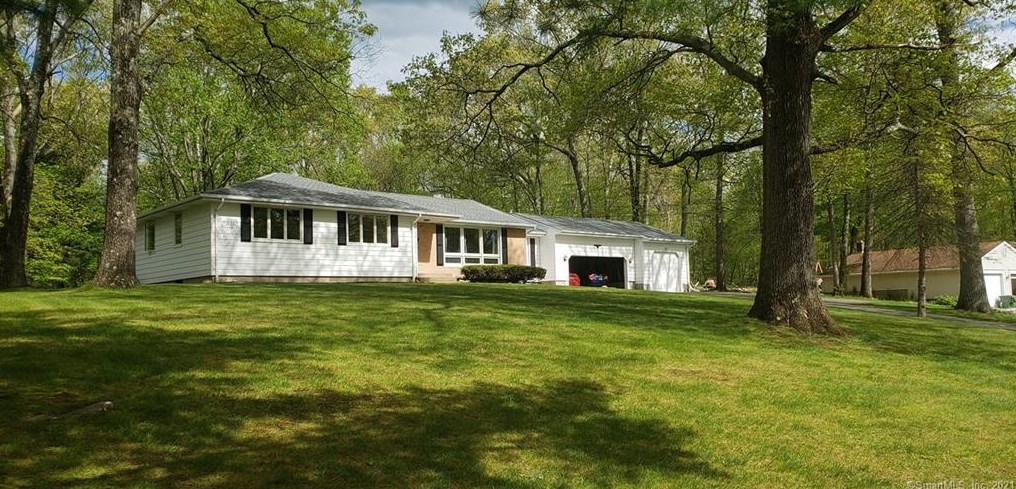 146 Hog Hill Rd, East Hampton, CT 06424