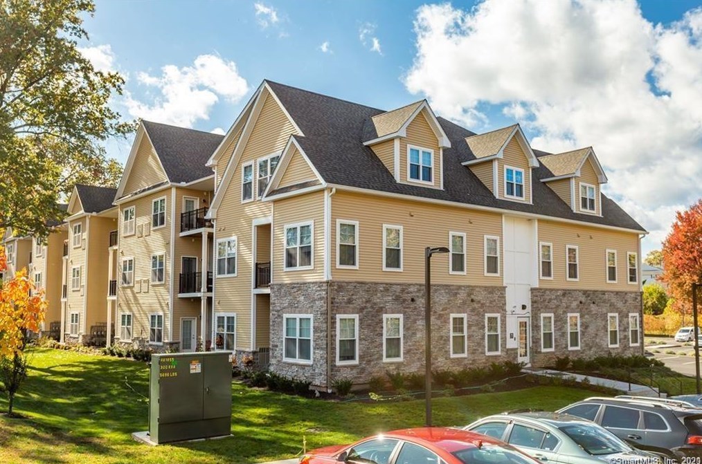 275 Ridge Rd #216, Hartford, CT 06109