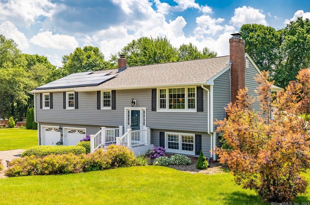 11 Winthrop Rd, Windsor, CT 06095