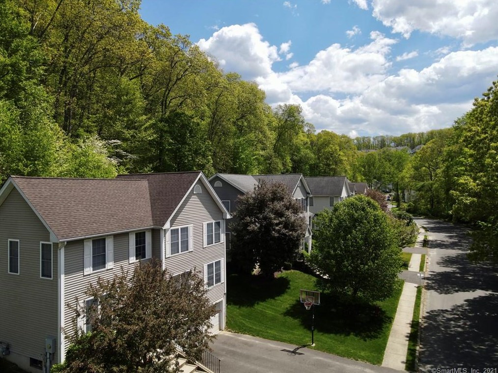 12 Apollo Rd, Bethel, CT 06801