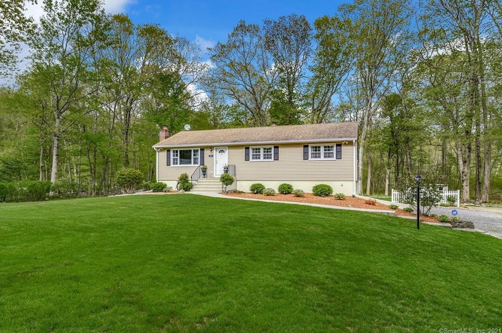 82 Twin Brook Terrace, Upper Stepney, CT 06468