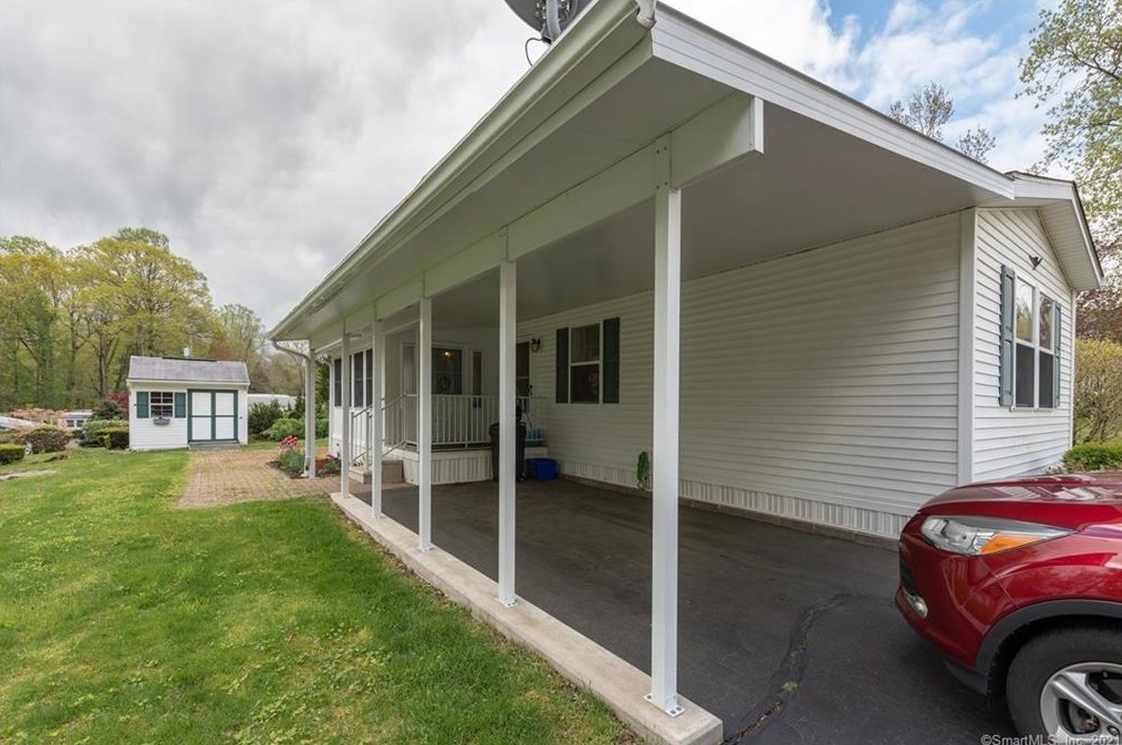 20 Beechwood Rd, Deep River, CT 06419