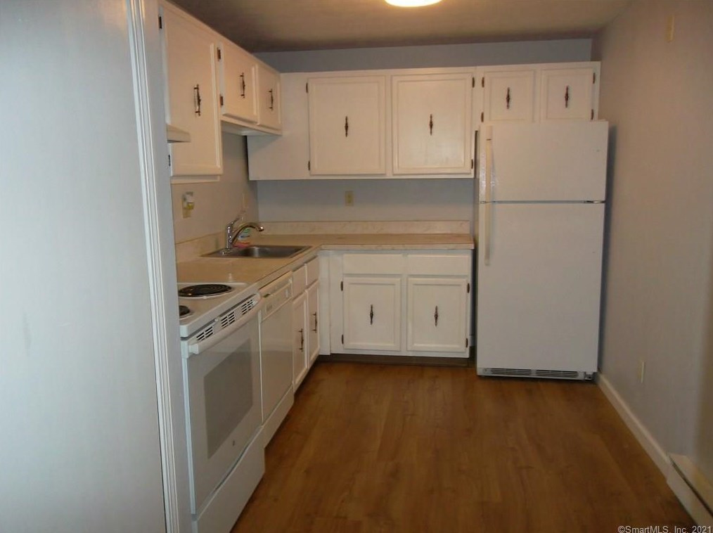 949 Pleasant Valley Rd #9-5, Wapping, CT 06074