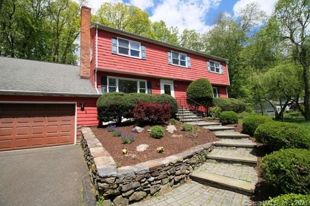 1 Rippling Brook Ln, Westport, CT 06880 exterior