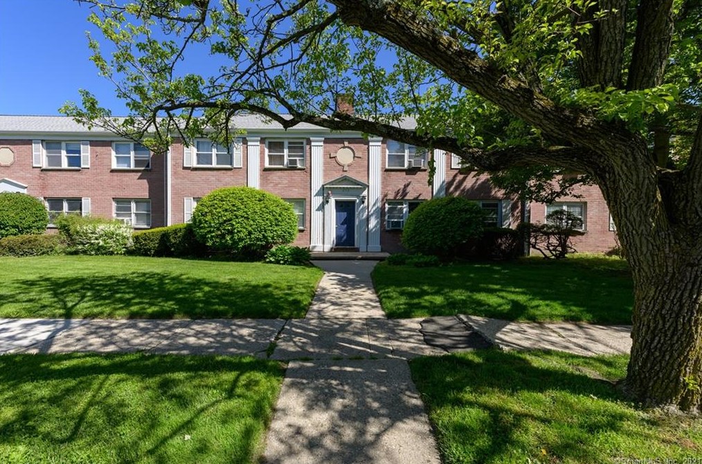 232 Seaton Rd #1, Stamford, CT 06902