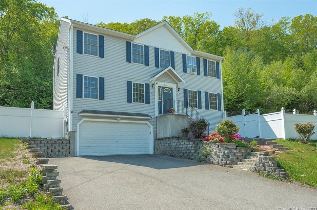 107 Trout Brook Dr, Union City, CT 06770-5063