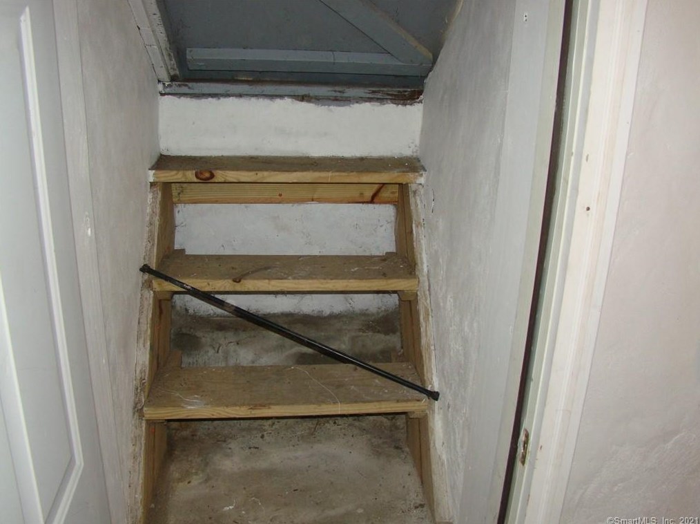 11 Webster St, Hartford CT 06111-5147 exterior