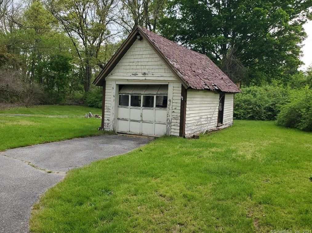 220 Cemetery Rd, Plainfield, CT 06374
