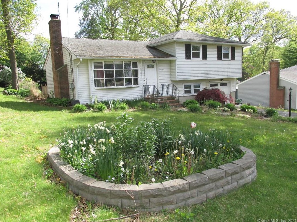 41 Pine Tree Rdg, Meriden, CT 06450-2530