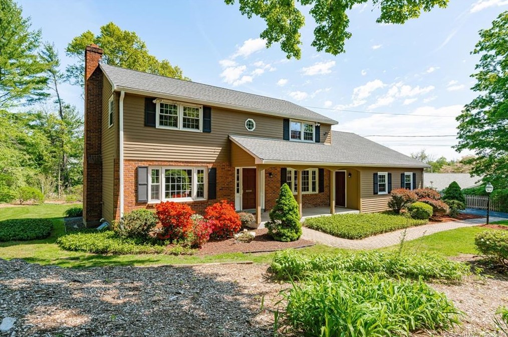 54 Lovelace Dr, Hartford, CT 06117 exterior