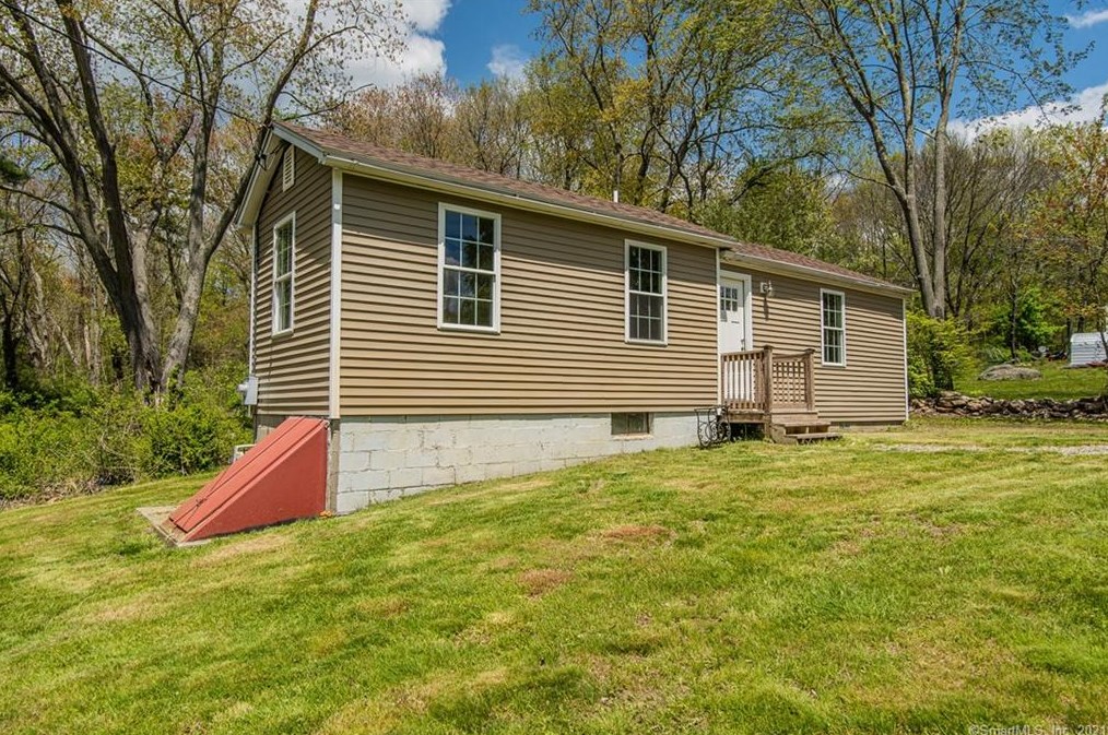 502 Stearns St, Killingly, CT 06239