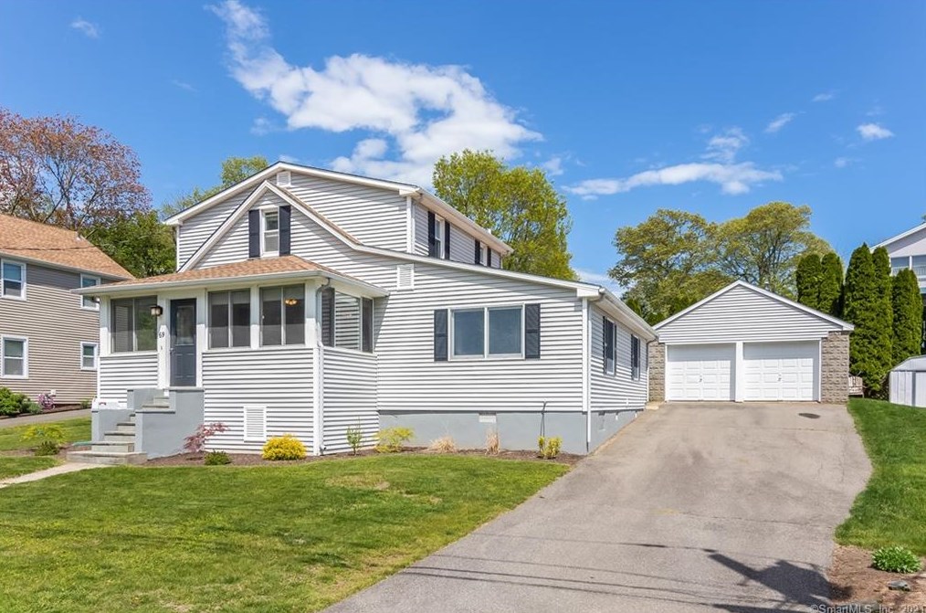 69 Whitney Ave, Milford, CT 06460