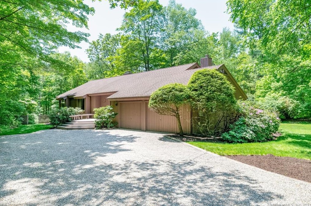 138 Seventy Acre Rd, West Redding, CT 06896 exterior