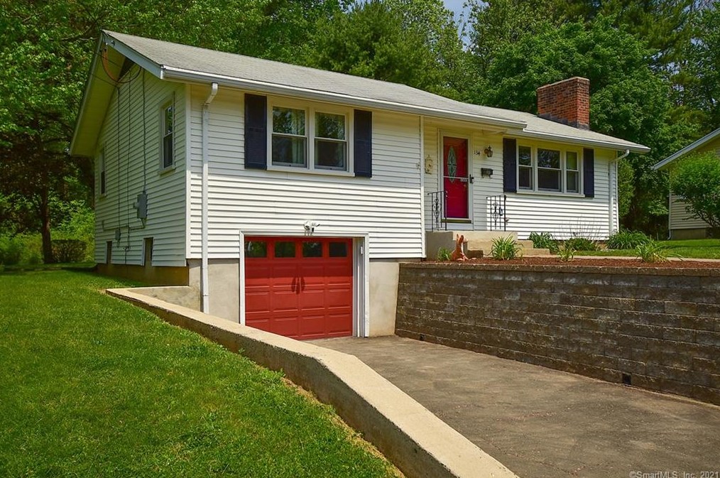 134 White Rock Dr, Windsor, CT 06095
