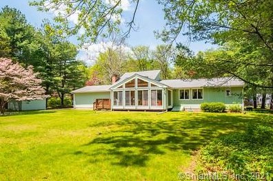 5 Rickwood Ln, Granby, CT 06035