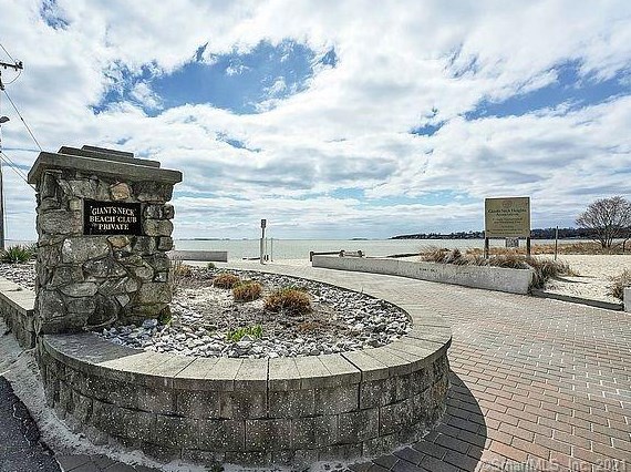 60 White Birch Cir, Niantic, CT 06357