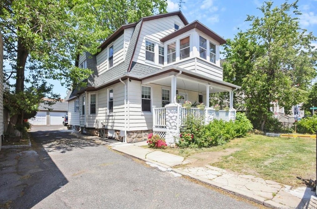 966 E Main St, Stamford, CT 06902