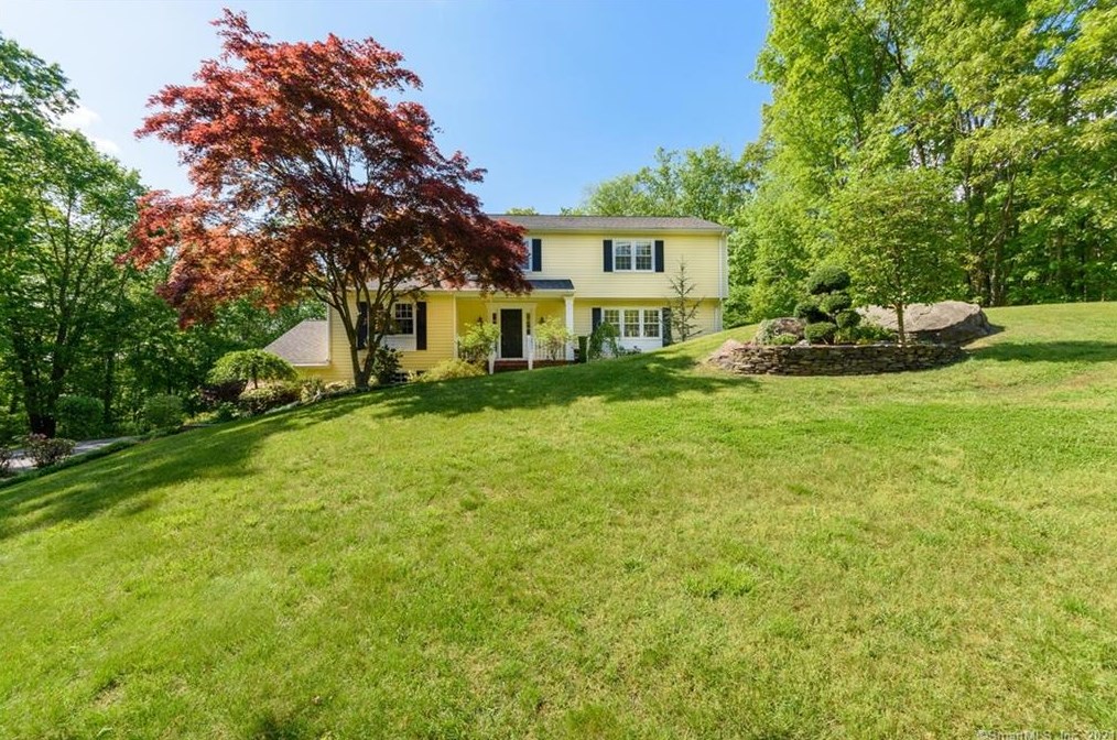 43 Wells Rd, Upper Stepney, CT 06468
