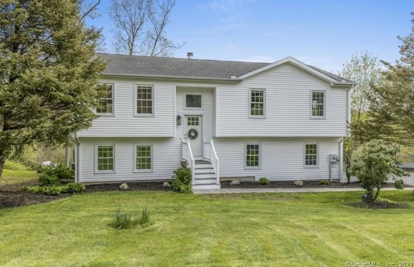 97 Twin Pond Rd, Litchfield, CT 06787